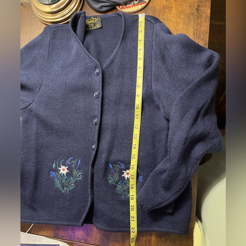 VINTAGE Vitabella 100% Wool Sweater with Floral Embroidery - Picture 11 of 12